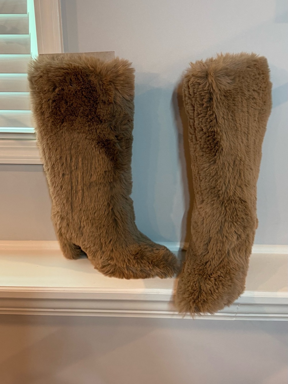 NIB Jeffrey Campbell faux fur boots 8